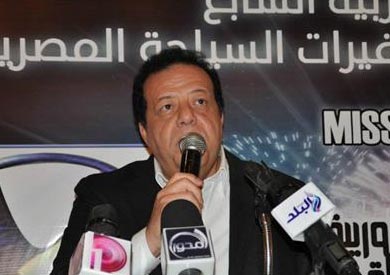 د. عاطف عبداللطيف رئيس جمعية مسافرون للسياحة